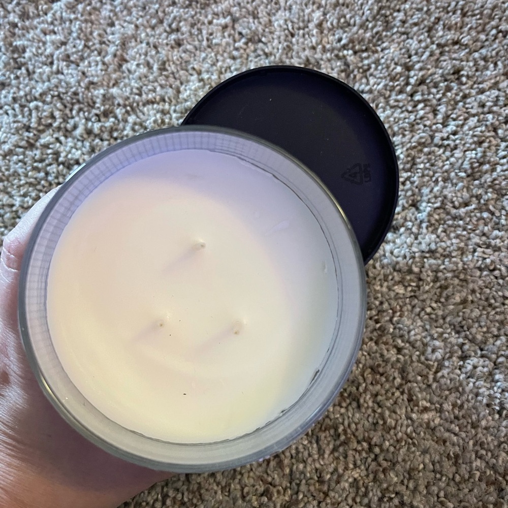 Mainstays Lavender Scented Candle - Picture 3 of 3